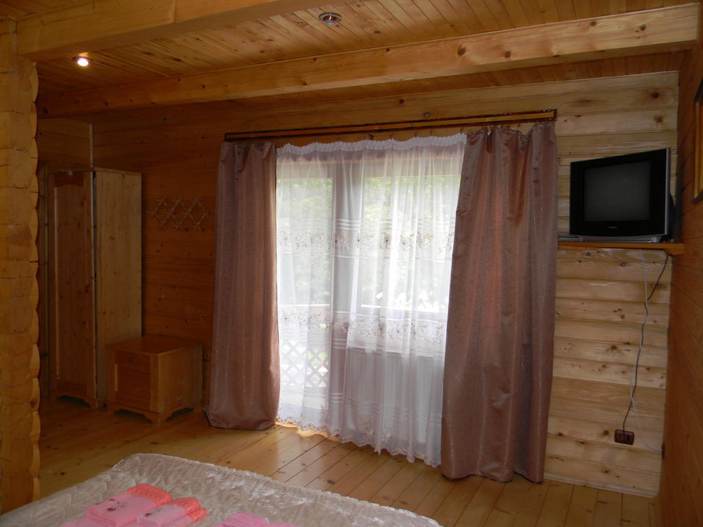 Villa Guсulka Ksenia Kosiv Habitación foto